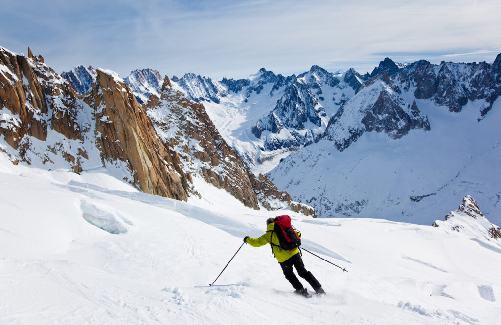 Schifahrer im Powderschnee Mont Blanc Schweiz