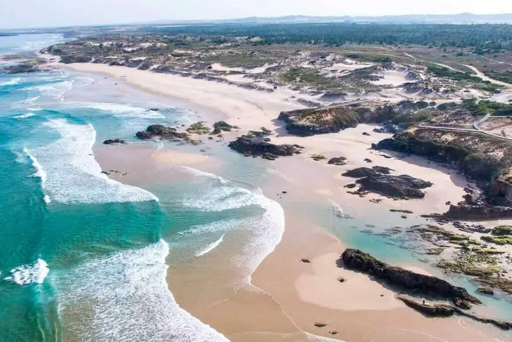 Wunderschöne Landschaft zum Surfen